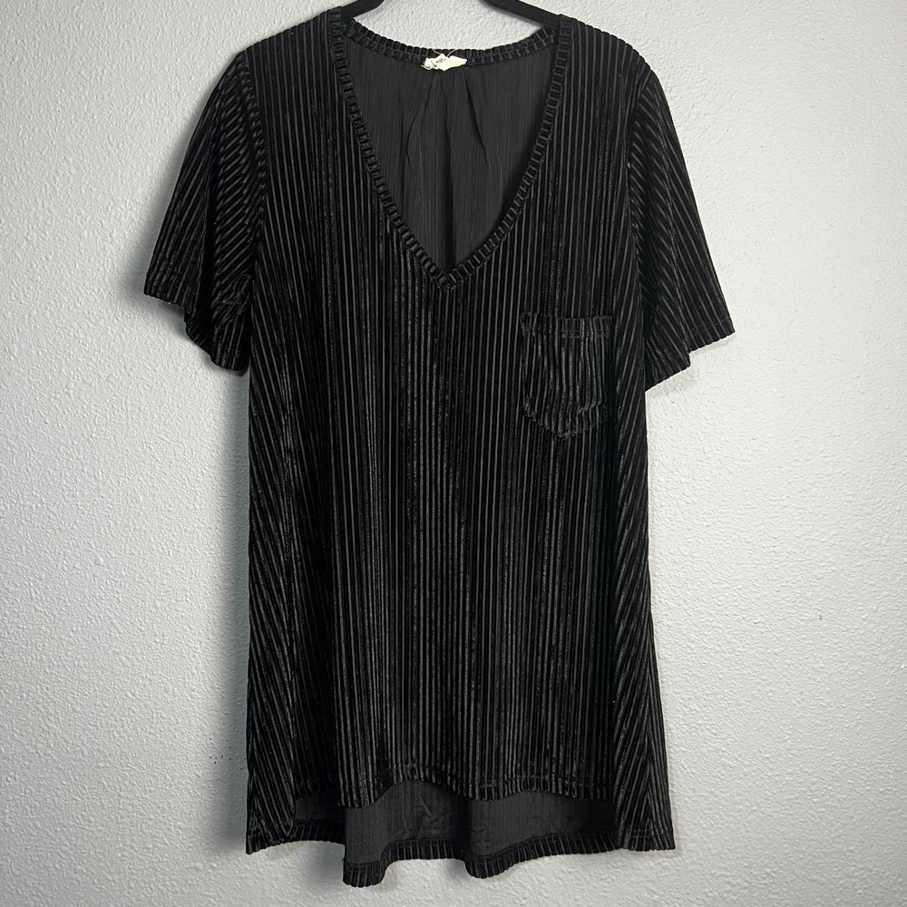 POL Velvet Ribbed Tunic Top V-Neck Short Sleeve Pocket Casual Dressy Mediumβ